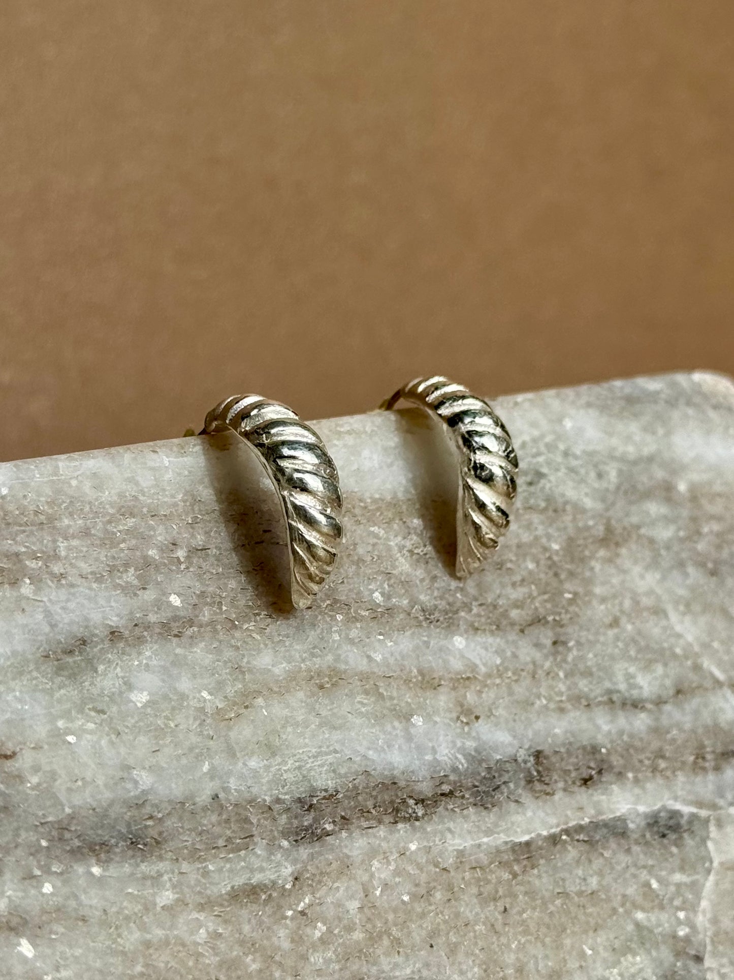 SILVER TWISTED HOOP EARRINGS